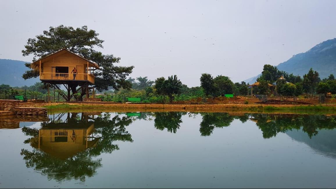 Hotel Anand Lok Rajgir Bagian luar foto