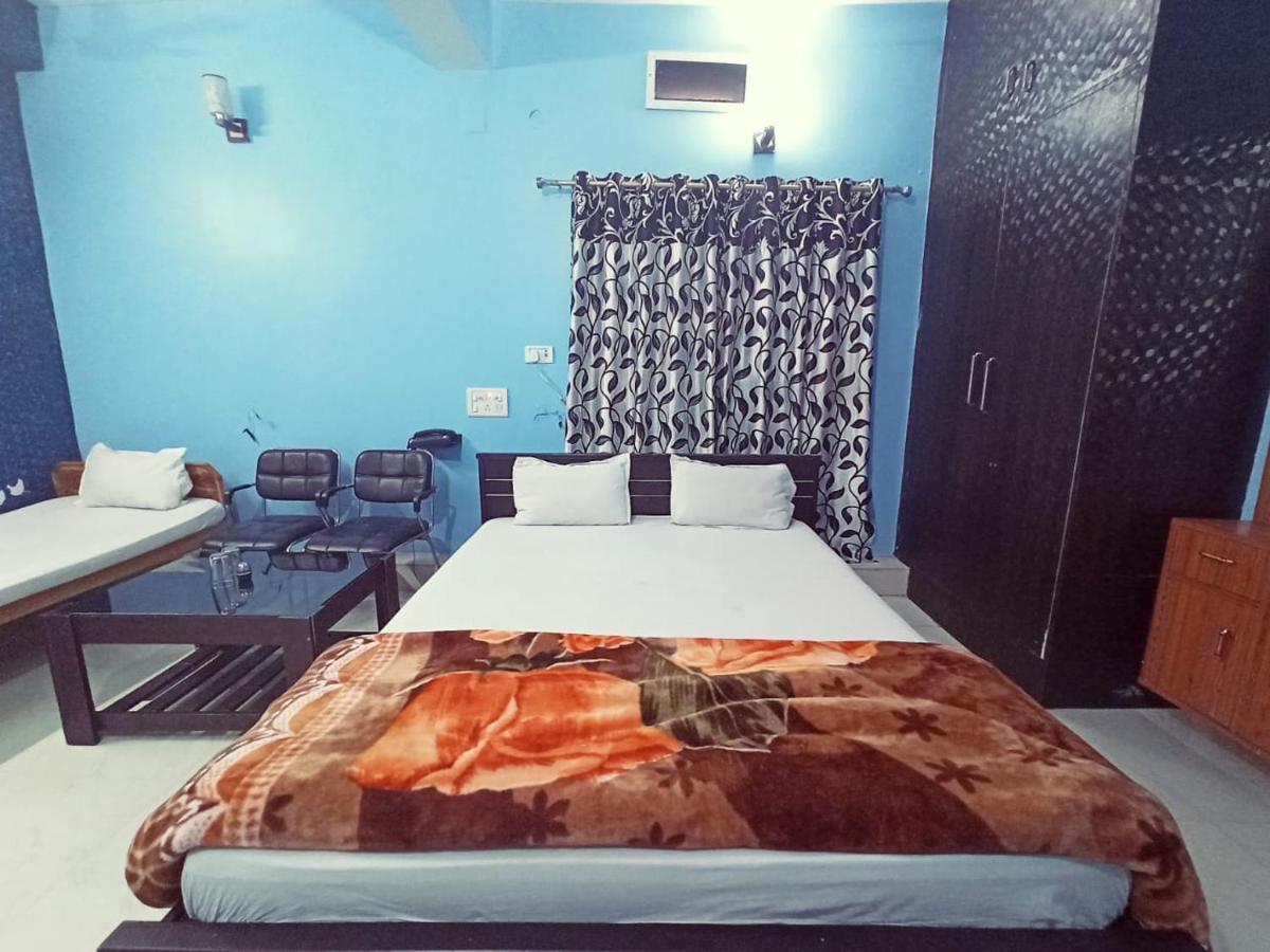 Hotel Anand Lok Rajgir Bagian luar foto